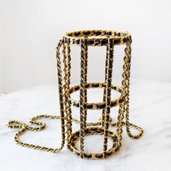 Iconic Chanel Vintage Fall 1994 Gold Metal Chain Black 94A Water Bottle Holder - Picture 5 of 17